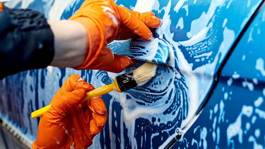 Professionelles Auto Detailing in München: Gönnen Sie Ihrem Fahrzeug den besten Neuwagenschutz München bei ROYAL GLANZ!