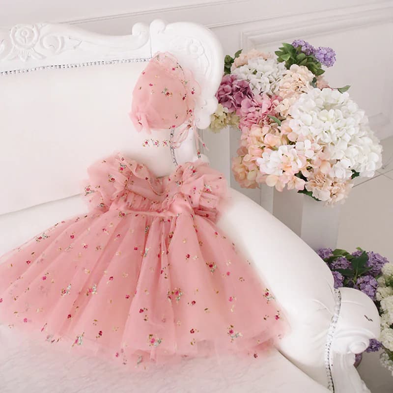Taufkleid in höchster Qualität – Stilvolle Designs bei Lotte und Noah