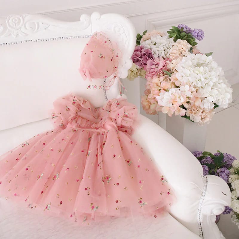 Taufkleid in höchster Qualität – Stilvolle Designs bei Lotte und Noah
