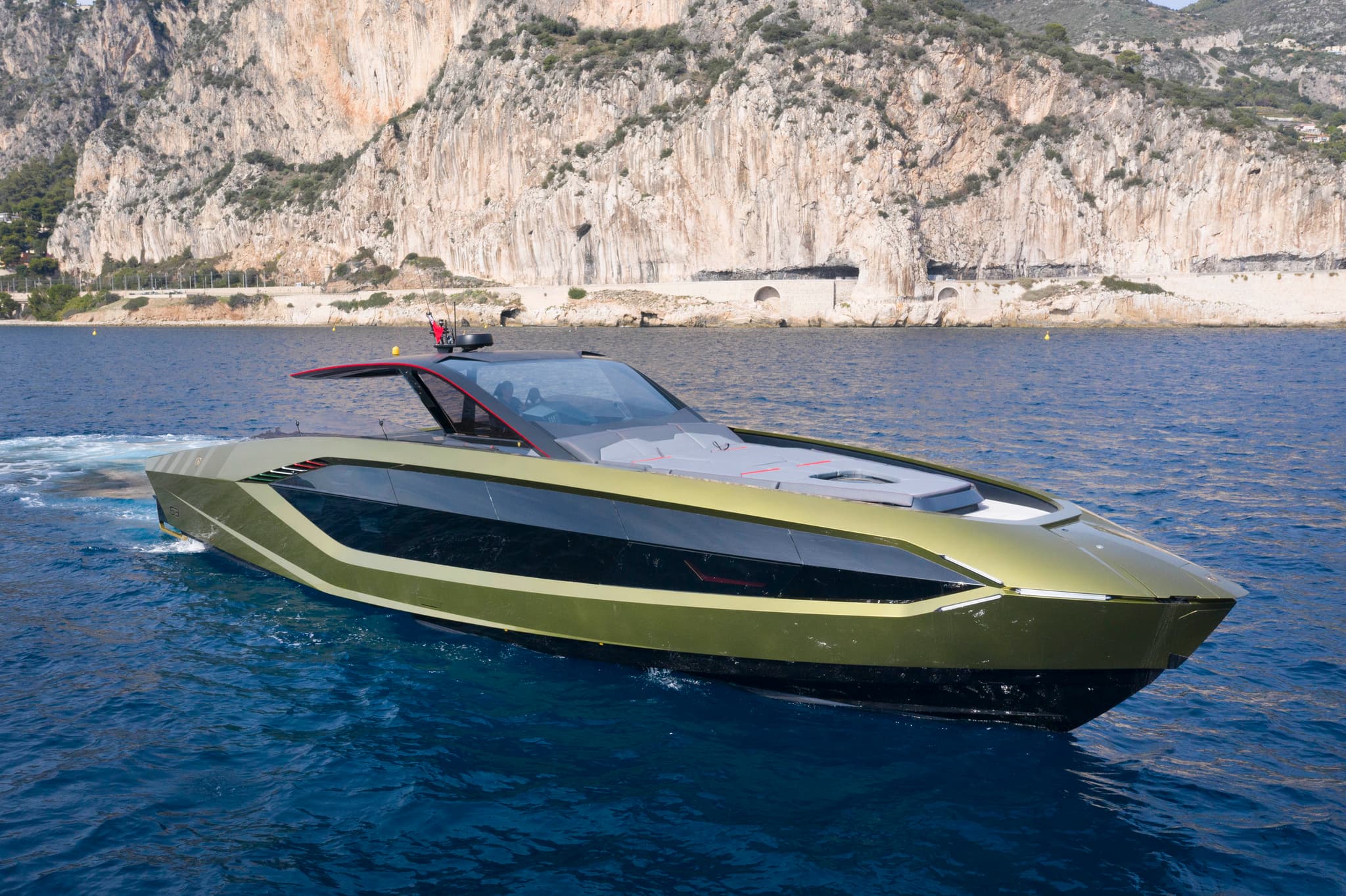 Die besten Ankerplätze finden mit Yachtcharter in Griechenland