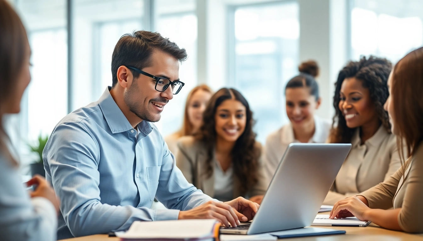 Headhunter IT berät Kandidaten im modernen Büro über IT-Karrieren.